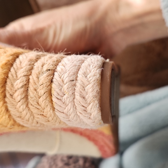 Tom's espadrille wedges - Picture 11 of 13